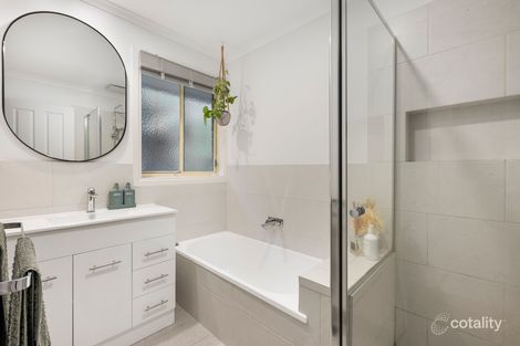 Property photo of 2 Alderley Court Chirnside Park VIC 3116