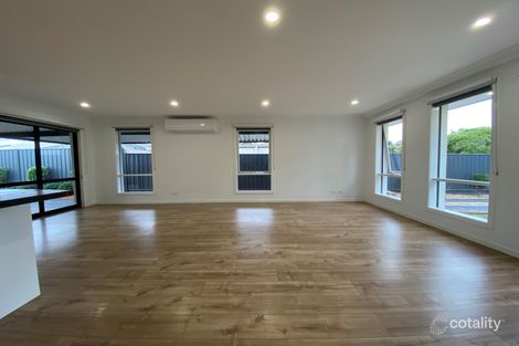 Property photo of 2 Riverside Avenue Werribee VIC 3030