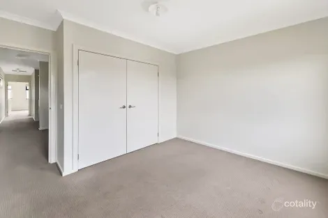 Property photo of 8 Rowland Drive Point Cook VIC 3030
