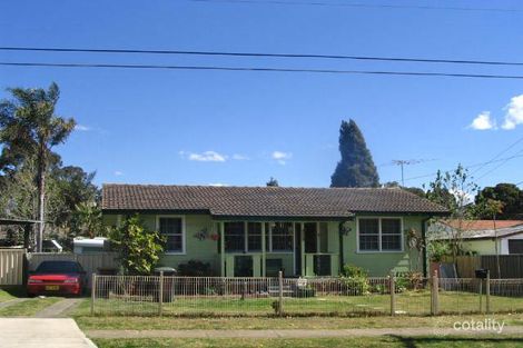 4 Tahiti Ave, Lethbridge Park, NSW 2770