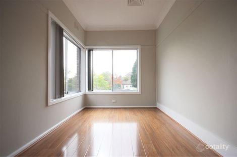 5 Lachlan Pl, Campbelltown, NSW 2560