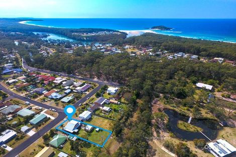 Property photo of 11 Lyra Drive Lake Tabourie NSW 2539