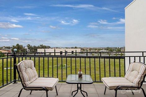 Property photo of 32/21-29 Trickey Avenue Sydenham VIC 3037