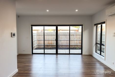 Property photo of 1 Avisha Way Greenvale VIC 3059