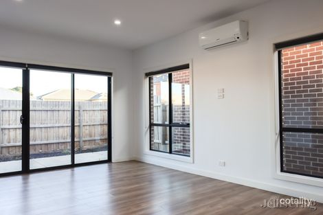 Property photo of 1 Avisha Way Greenvale VIC 3059