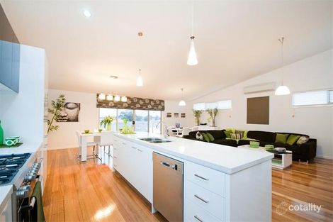 Property photo of 1 Coulthard Crescent Doreen VIC 3754