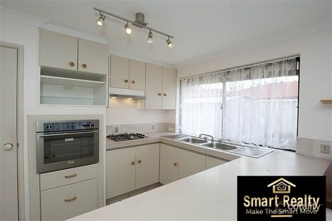 Property photo of 24 Waterlily Drive Stratton WA 6056