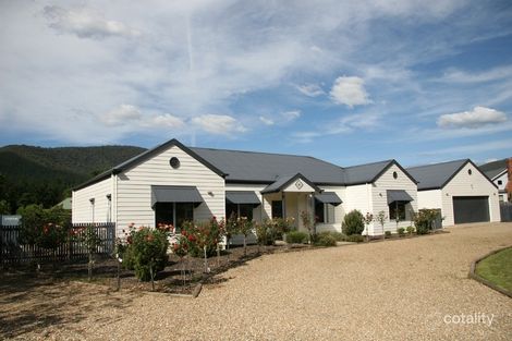 4 Louie Ct, Bright, VIC 3741