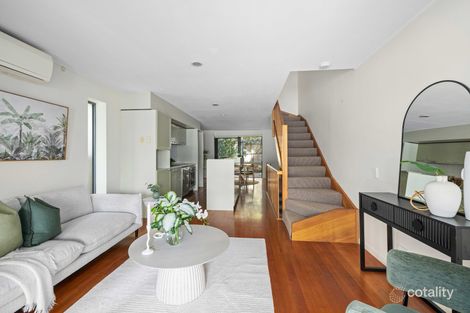 Property photo of 1/9 Rosecliffe Street Highgate Hill QLD 4101