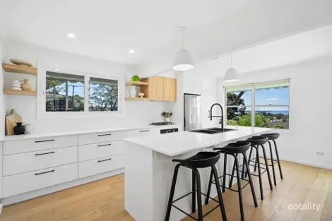 Property photo of 25 Hillside Drive Berkeley Vale NSW 2261