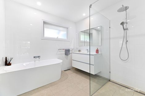 Property photo of 4 Palm Court Mount Waverley VIC 3149