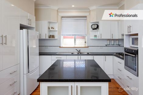 Property photo of 33 Macleay Street Turvey Park NSW 2650