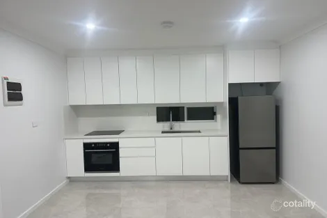 Property photo of 27 Juno Parade Greenacre NSW 2190