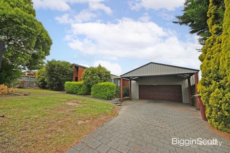 Property photo of 16 Charles Green Avenue Endeavour Hills VIC 3802