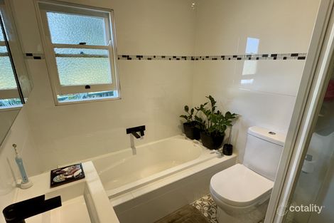 Property photo of 72 Aubrey Crescent Coffs Harbour NSW 2450
