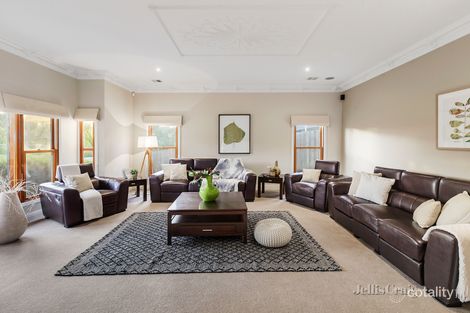 Property photo of 134 Thompson Crescent Research VIC 3095