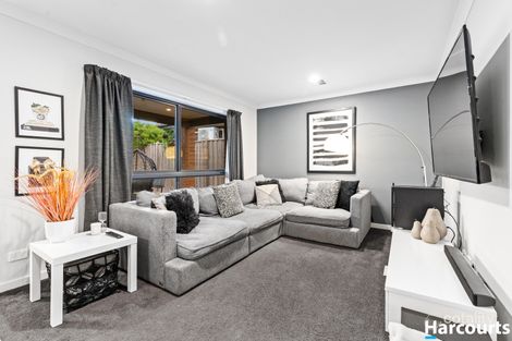 Property photo of 18 Leveret Way Narre Warren South VIC 3805