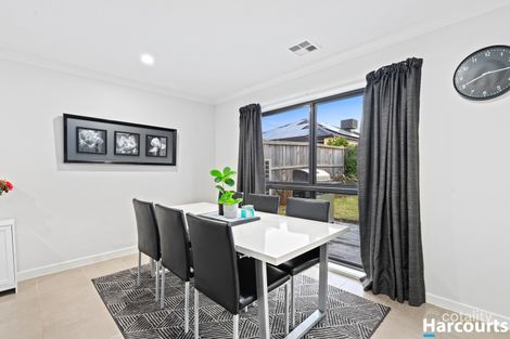 Property photo of 18 Leveret Way Narre Warren South VIC 3805