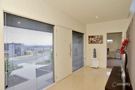 Property photo of 33 Wallaroo Way Highton VIC 3216