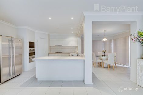 Property photo of 105 Yellow Gum Boulevard Sunbury VIC 3429