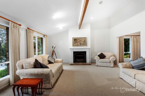 Property photo of 3 Leawarra Crescent Doncaster East VIC 3109