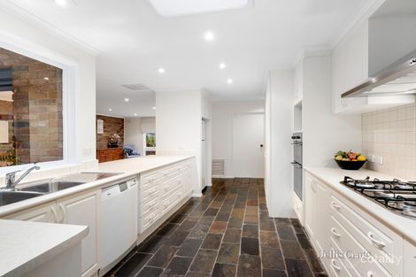 Property photo of 3 Leawarra Crescent Doncaster East VIC 3109