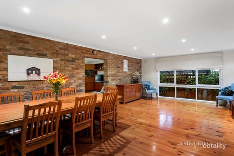 Property photo of 3 Leawarra Crescent Doncaster East VIC 3109