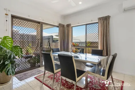 Property photo of 10 Brampton Crescent Springfield Lakes QLD 4300