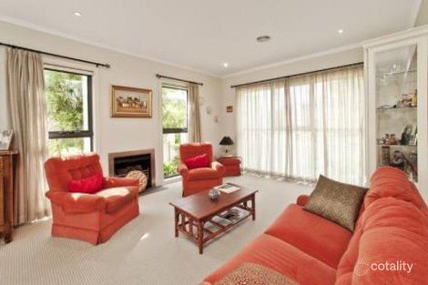 Property photo of 10 Inverness Place Heatherton VIC 3202