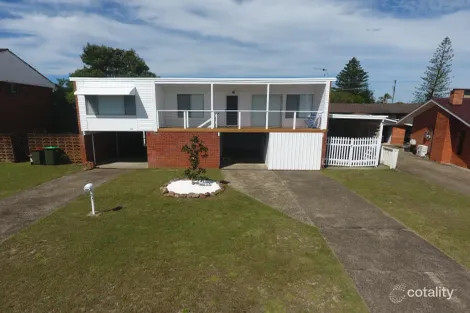 Property photo of 35 Minamurra Drive Harrington NSW 2427