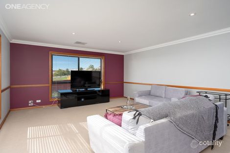 Property photo of 9 Osterley Street Bourkelands NSW 2650