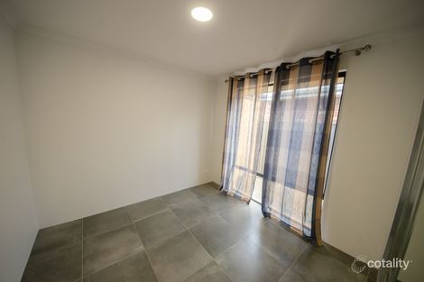 Property photo of 43 Dunmore Crescent Harrisdale WA 6112