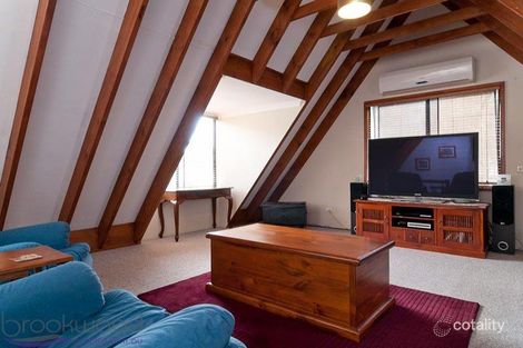 Property photo of 4 Huxham Glen Mount Helena WA 6082