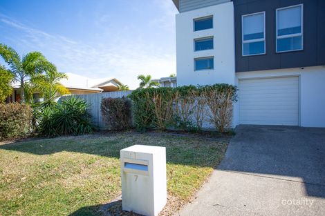 Property photo of 7 Seafarer Court Blacks Beach QLD 4740