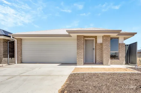 3 Ruby Cres, Munno Para Downs, SA 5115
