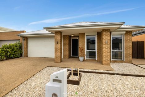 Property photo of 39 Goodenia Loop Cranbourne West VIC 3977