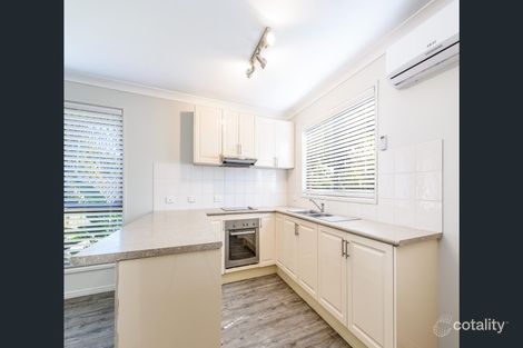 1/127 Olsen Ave, Labrador, QLD 4215