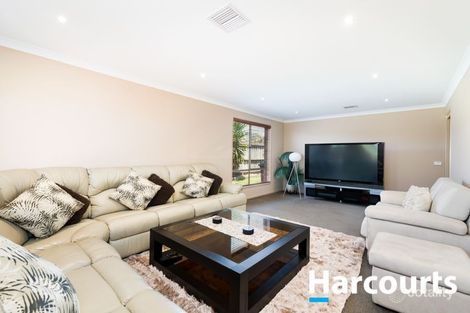 Property photo of 8 Derby Court Cranbourne North VIC 3977