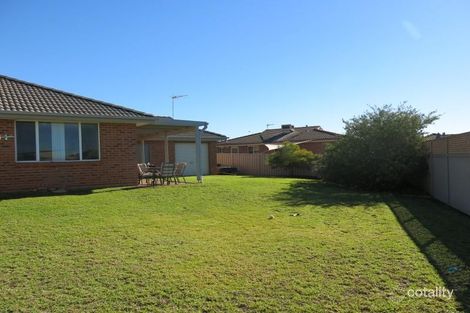 Property photo of 2 Minya Place Glenfield Park NSW 2650