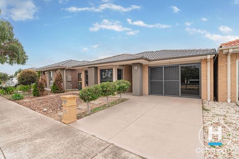 Property photo of 30 Villandry Street Roxburgh Park VIC 3064