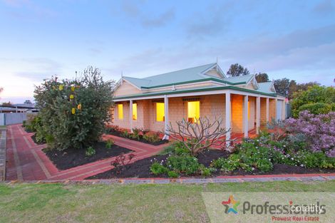 Property photo of 4 Shawood Place Willetton WA 6155