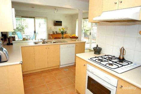 Property photo of 4 Wooral Court Notting Hill VIC 3168