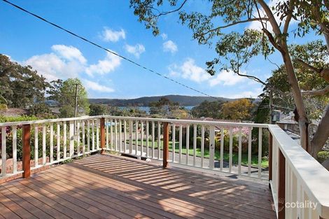 Property photo of 3 Redgrove Street Green Point NSW 2251