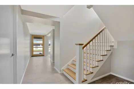 Property photo of 20 Volante Crescent Mermaid Waters QLD 4218