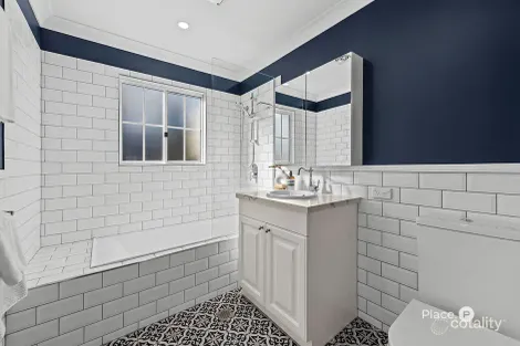 Property photo of 1/37 Albert Street Camp Hill QLD 4152