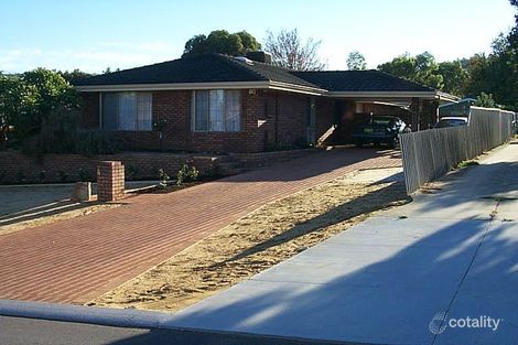 4 Adair Ave, Mount Nasura, WA 6112