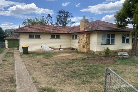 122 Drayton St, Nanango, QLD 4615