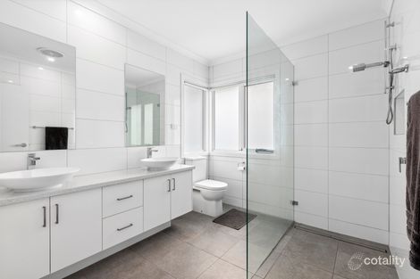 Property photo of 5 Byrd Court Mount Waverley VIC 3149