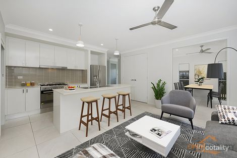 Property photo of 17 Monolith Circuit Cosgrove QLD 4818