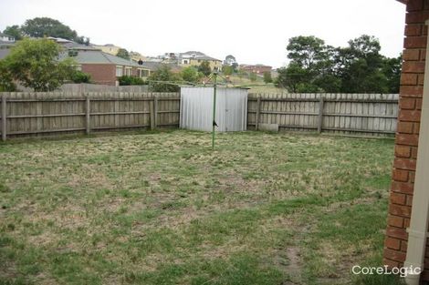 Property photo of 4 Farrer Place Berwick VIC 3806